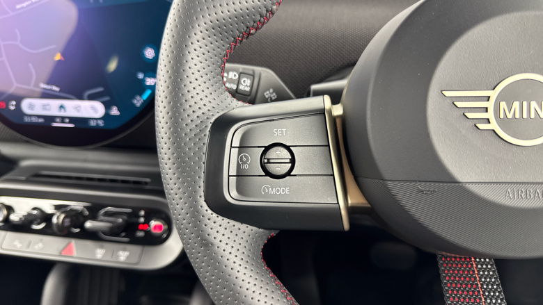 MINI Cooper 160kW SE Sport 54kWh 3dr Auto Electric Hatchback